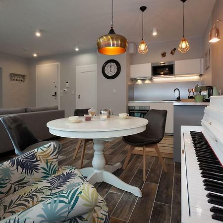 City Of The Kings Piano Apartment Cracovie Extérieur photo