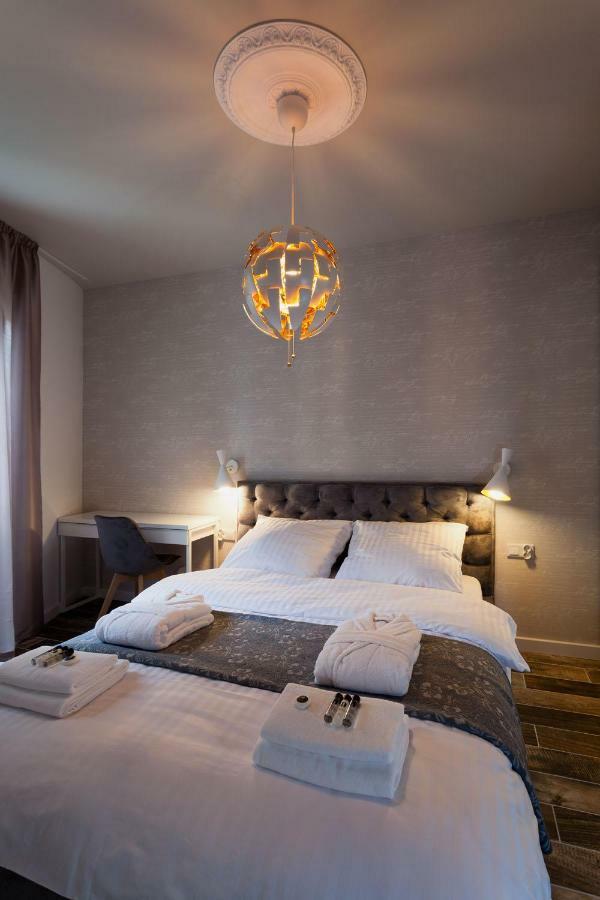 City Of The Kings Piano Apartment Cracovie Extérieur photo