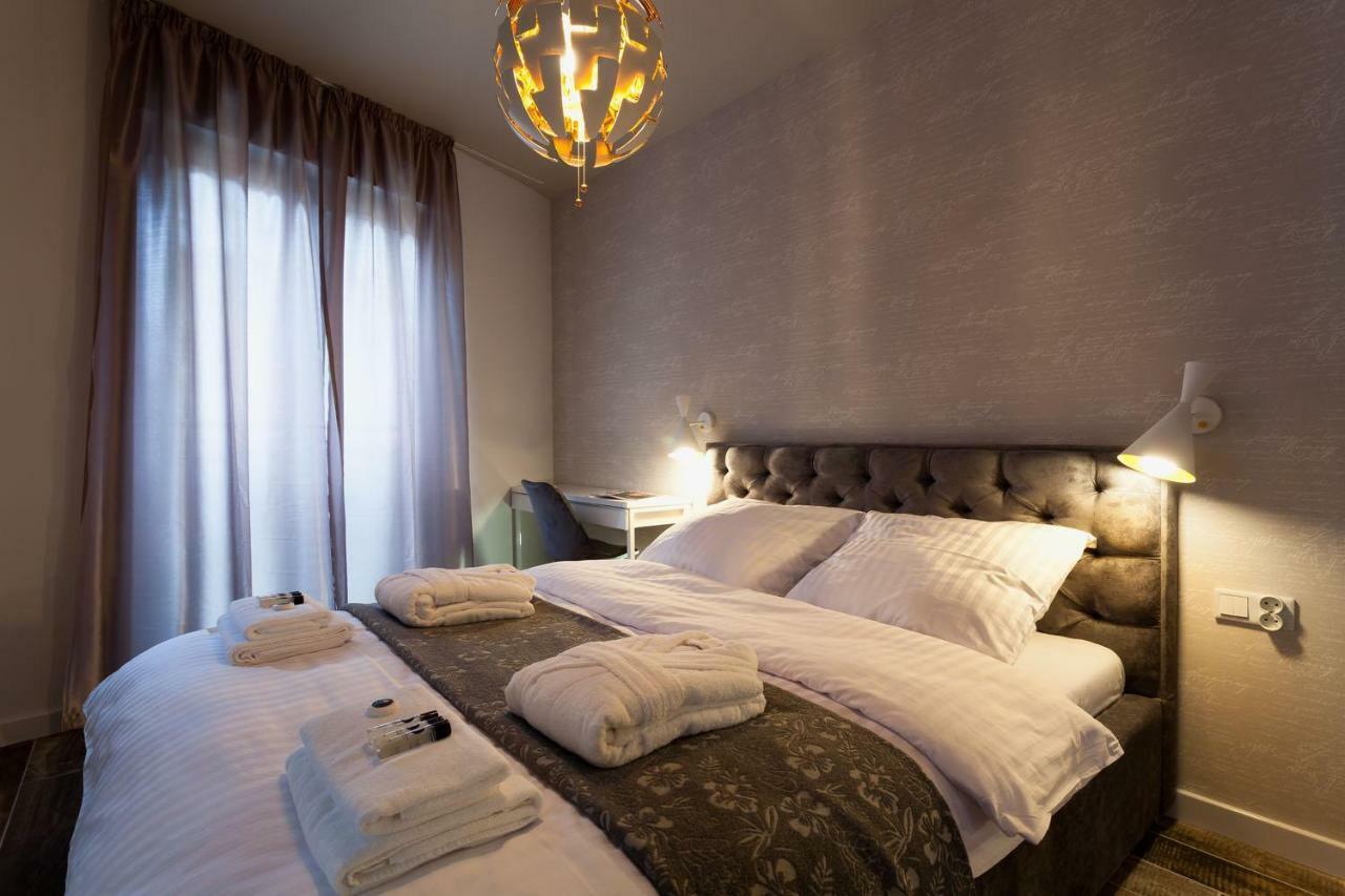 City Of The Kings Piano Apartment Cracovie Extérieur photo