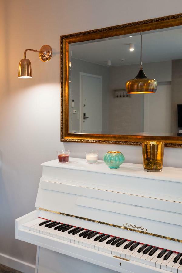 City Of The Kings Piano Apartment Cracovie Extérieur photo