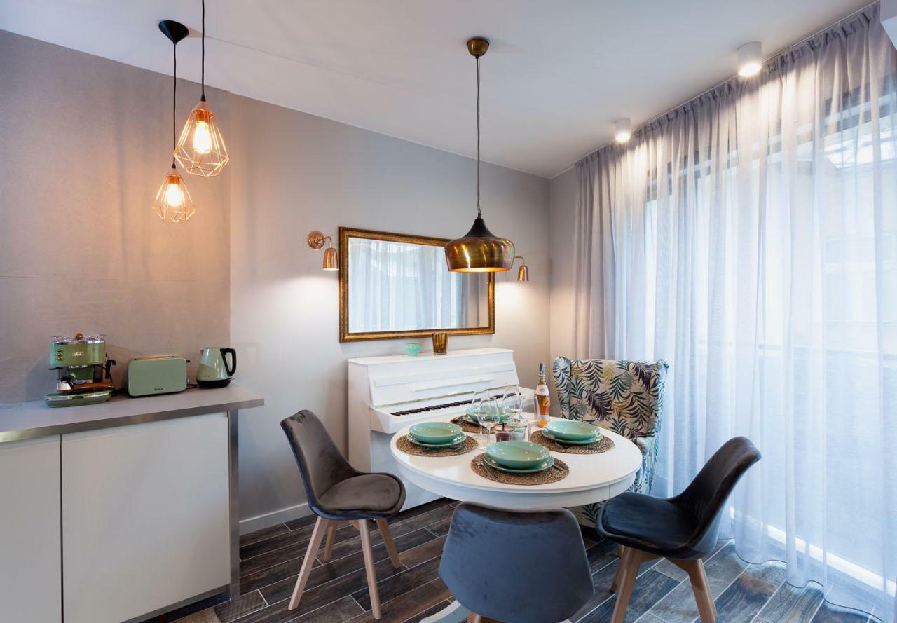 City Of The Kings Piano Apartment Cracovie Extérieur photo