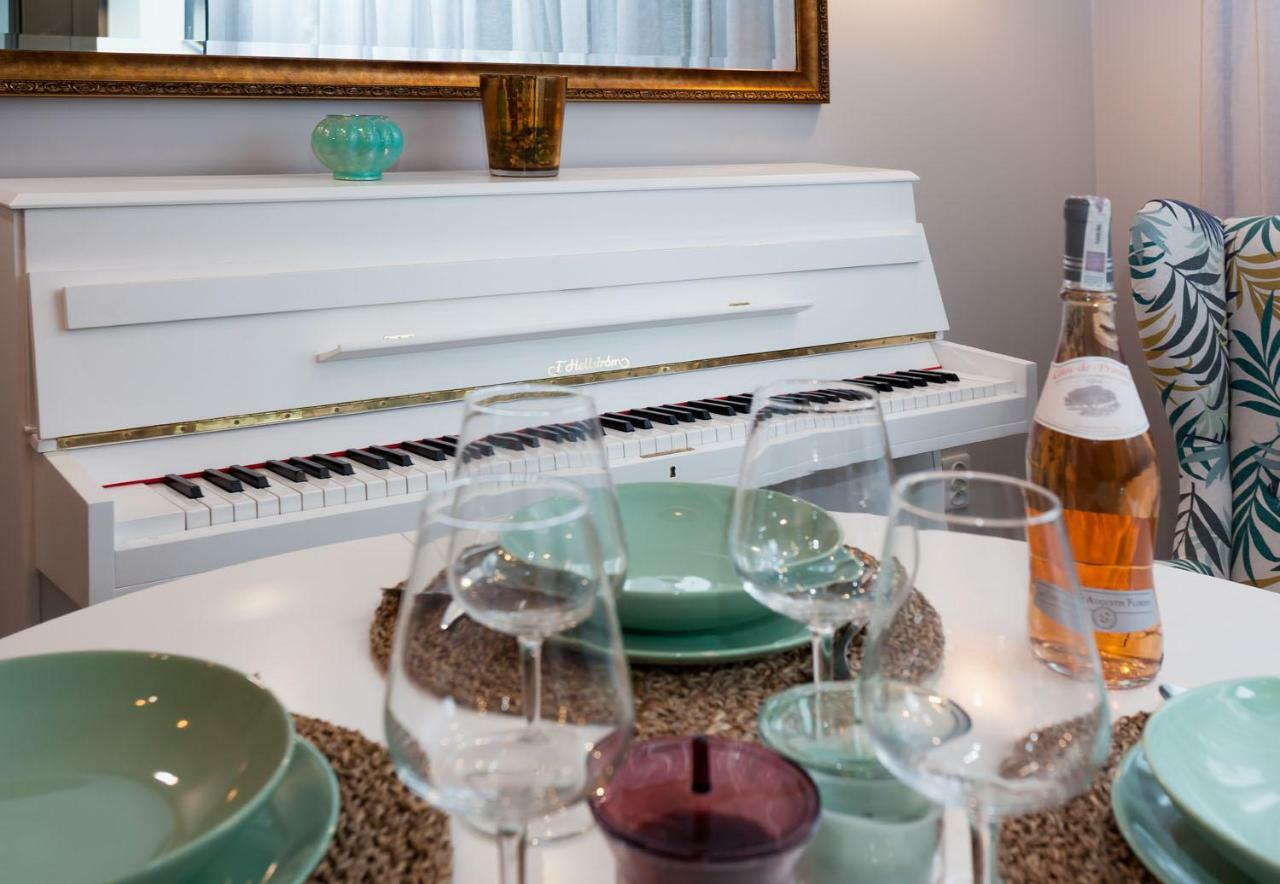 City Of The Kings Piano Apartment Cracovie Extérieur photo